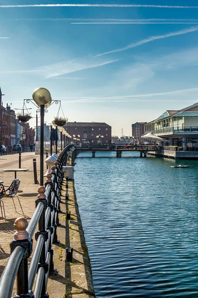 Hull-property-waterfront Hull-property-waterfront